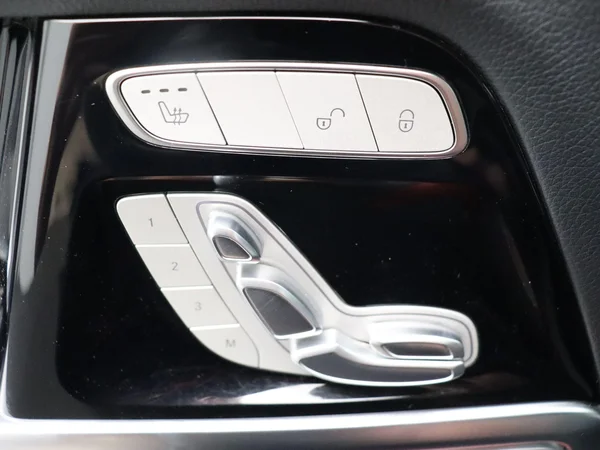 Mercedes-Benz G-Klasse (2024) — foto 30 van 31
