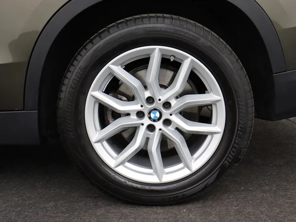 BMW X5 (2022) — foto 7 van 33