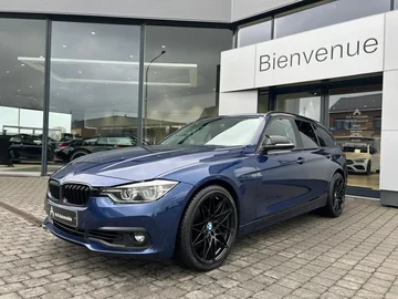 Bmw 320 c94ac185-f45d-40ca-8b92-bfeaf20ab790