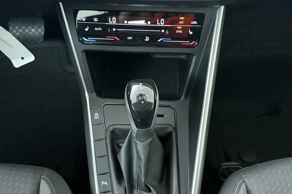 Volkswagen Taigo (2024) — foto 4 van 21