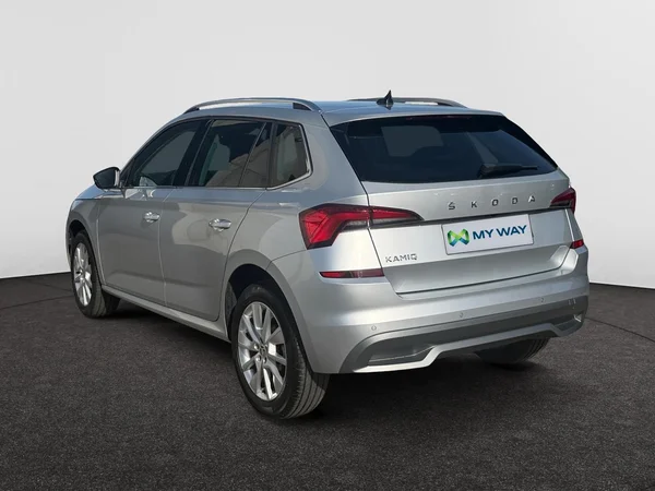 SKODA Kamiq (2022) — foto 23 van 27