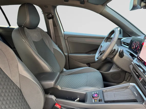 VOLKSWAGEN T-Roc (2025) — foto 5 van 16