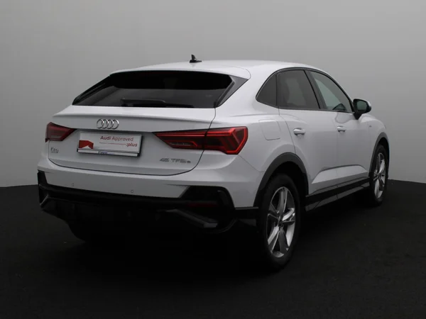AUDI Q3 Sportback (2021) — foto 23 van 32