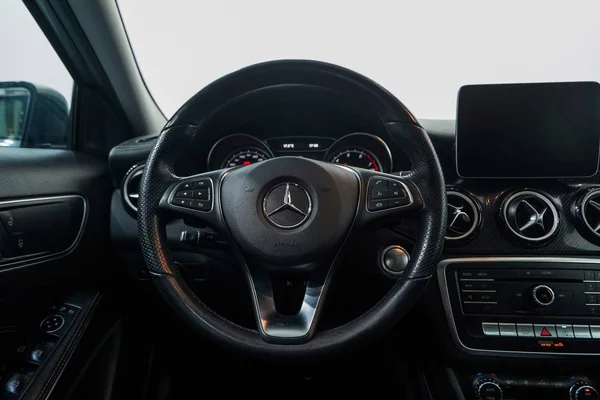 Mercedes-Benz GLA (H247) (2020) — foto 10 van 44