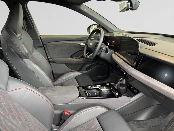 AUDI Q6 e-tron (2025) — foto 9 van 22