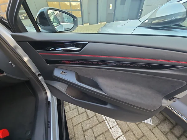 VOLKSWAGEN ID.7 Tourer (2025) — foto 7 van 24