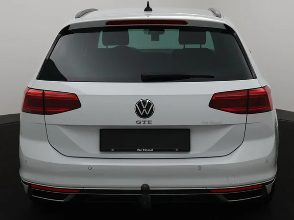 Volkswagen Passat (2022) — foto 27 van 30