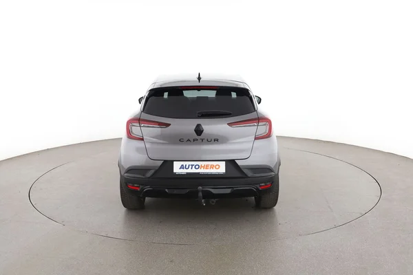 Renault Captur (2022) — foto 11 van 16