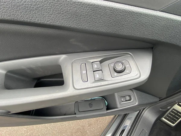 VOLKSWAGEN Caddy Maxi eHybrid (2025) — foto 23 van 24