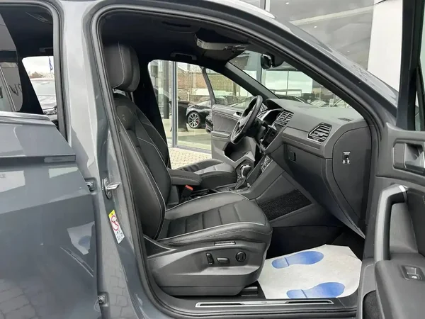 Volkswagen Tiguan (2022) — foto 13 van 26