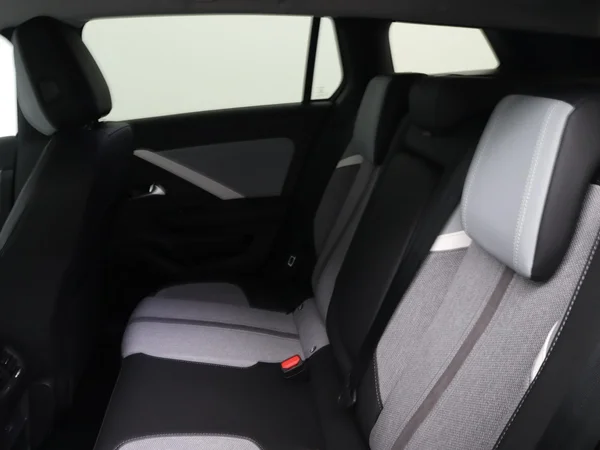 Opel Astra (2024) — foto 7 van 27