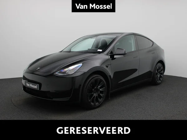 Tesla Model Y (2023) — foto 1 van 39