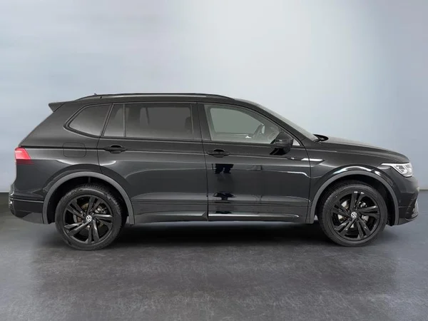 VOLKSWAGEN Tiguan Allspace (2023) — foto 34 van 42