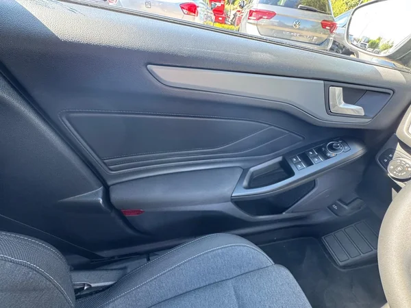 FORD Focus SW Active (2022) — foto 7 van 23