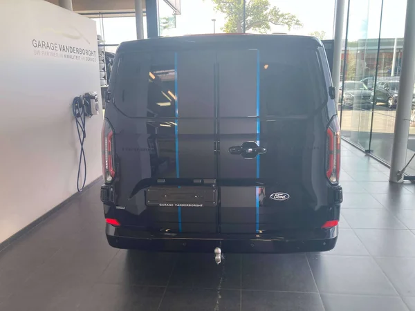 Ford Transit Custom — foto 17 van 22