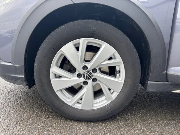 VOLKSWAGEN Taigo (2021) — foto 11 van 19