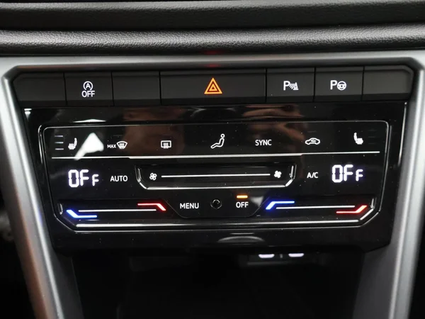 VOLKSWAGEN T-Roc (2023) — foto 6 van 23