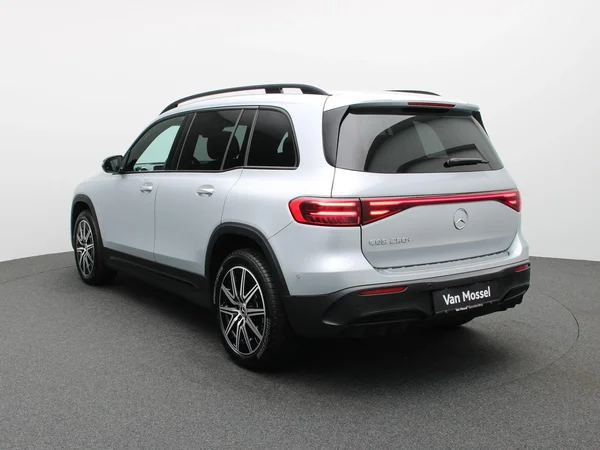 Mercedes-Benz EQB (2025) — foto 12 van 33