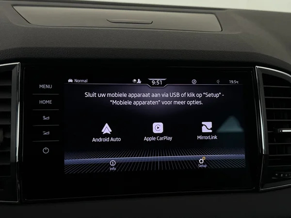 SKODA Karoq (2021) — foto 13 van 30