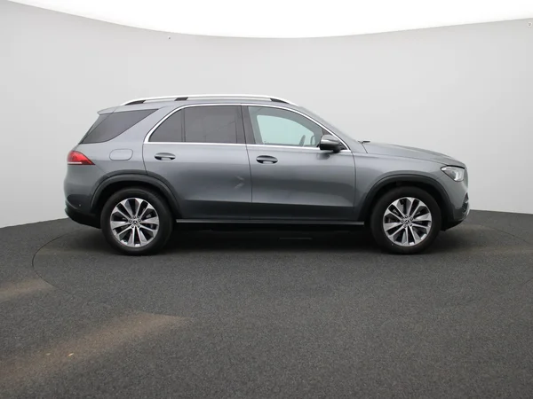 Mercedes-Benz GLE (2022) — foto 42 van 45