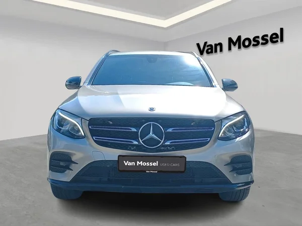 Mercedes-Benz GLC (2019) — foto 12 van 25