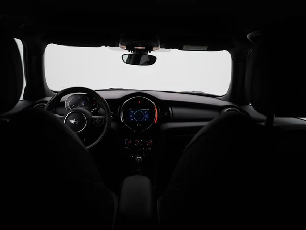 MINI One (2021) — foto 37 van 39