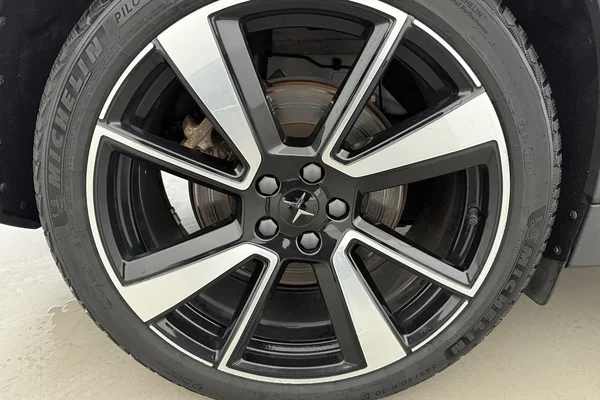POLESTAR Polestar 2 (2023) — foto 11 van 21