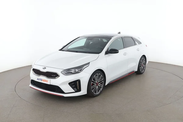 Kia pro_cee'd (2021) — foto 1 van 16