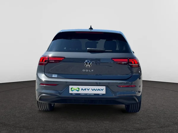 VOLKSWAGEN Golf VIII (2026) — foto 2 van 12
