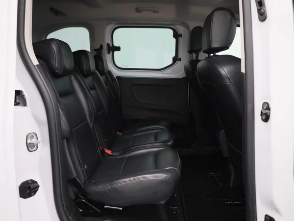 Opel Combo Life (2022) — foto 6 van 36