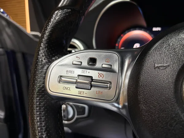 Mercedes-Benz C (2021) — foto 3 van 32