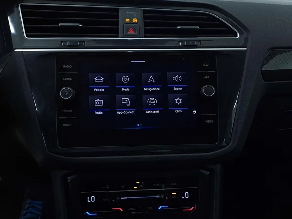 Volkswagen Tiguan (2023) — foto 7 van 28