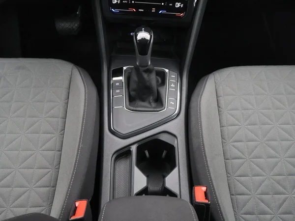 Volkswagen Tiguan (2022) — foto 9 van 27