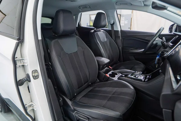 Opel Grandland (2023) — foto 6 van 49