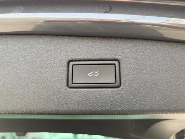 VOLKSWAGEN Tiguan (2021) — foto 19 van 29
