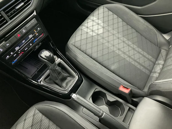 VOLKSWAGEN T-Cross (2025) — foto 8 van 36