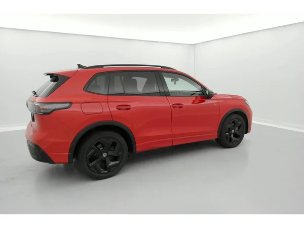 VOLKSWAGEN Tiguan Dsl (2024) — foto 4 van 36