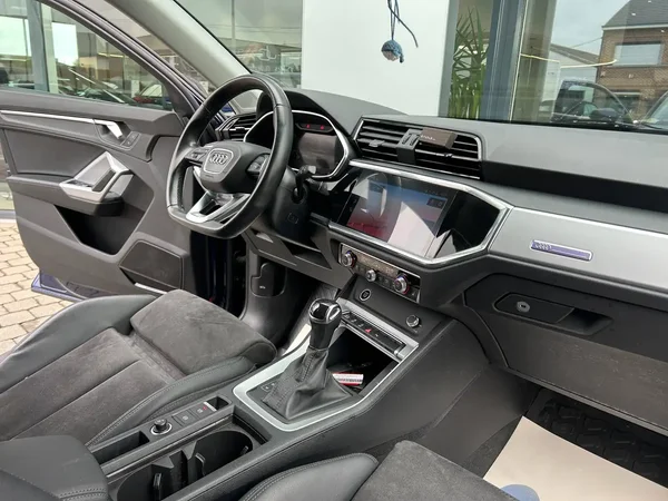 Audi Q3 (2022) — foto 2 van 28
