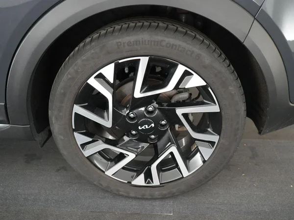 Kia XCeed (2024) — foto 6 van 22