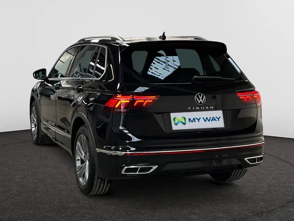 VOLKSWAGEN Tiguan (2023) — foto 10 van 20