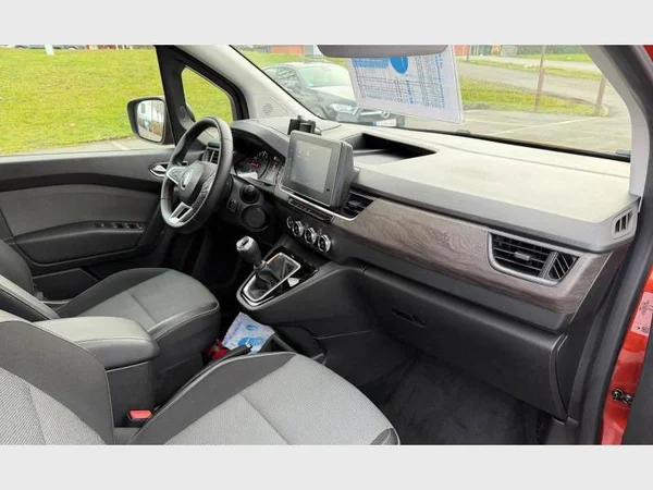 Renault Kangoo (2023) — foto 13 van 24
