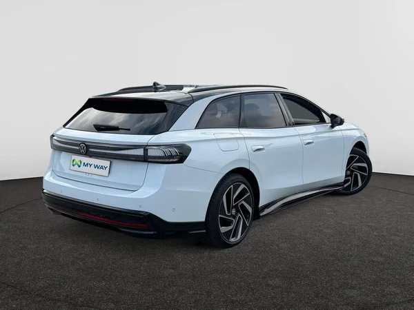 VOLKSWAGEN ID.7 Tourer (2024) — foto 12 van 25