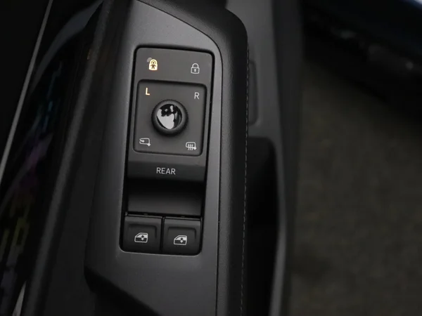 VOLKSWAGEN ID.7 Tourer (2025) — foto 7 van 17