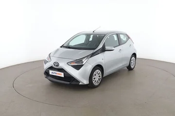 Toyota Aygo 7cf0b0c9-de5c-4b5d-a4dc-ce80109e390b