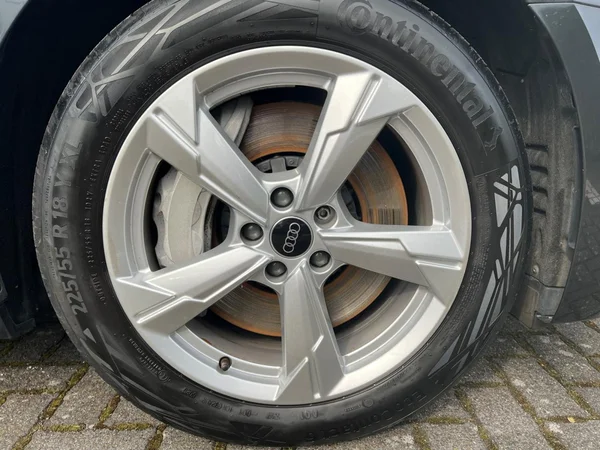 AUDI A6 Avant PHEV (2024) — foto 19 van 24
