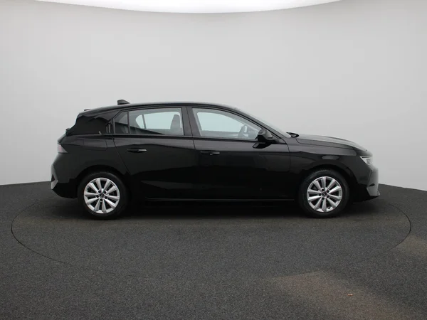 Opel Astra (2023) — foto 33 van 36