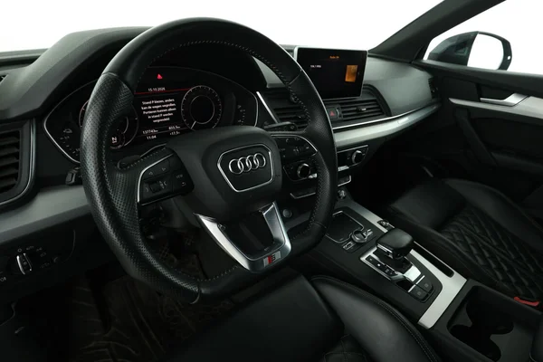 Audi Q5 (2020) — foto 2 van 16