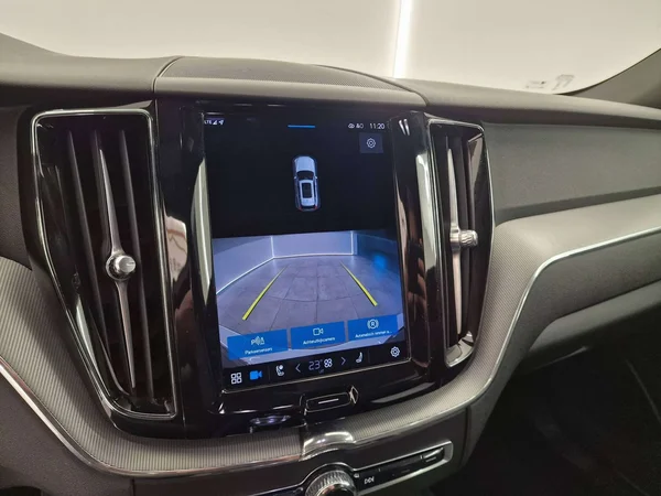 Volvo XC60 (2024) — foto 8 van 16