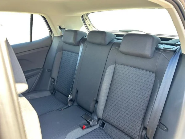 VOLKSWAGEN T-Cross (2020) — foto 4 van 31