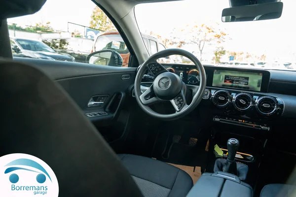 Mercedes-Benz A-160 (2022) — foto 15 van 39